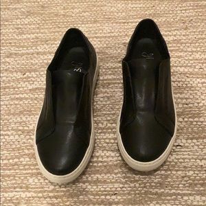 Slip on platform tennis shoes NWOT